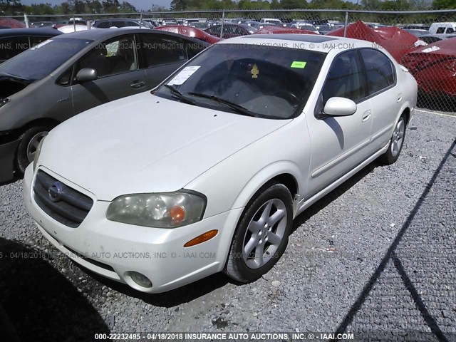 JN1DA31D02T431198 - 2002 NISSAN MAXIMA GLE/GXE/SE WHITE photo 2