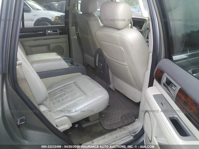5LMFU28R94LJ12550 - 2004 LINCOLN NAVIGATOR TAN photo 8
