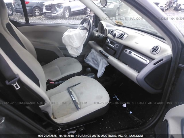 WMEEJ3BA3BK420886 - 2011 SMART FORTWO PURE/PASSION BLACK photo 5