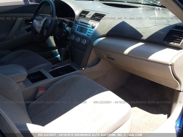 4T1BE46K68U248652 - 2008 TOYOTA CAMRY CE/LE/XLE/SE BLUE photo 5