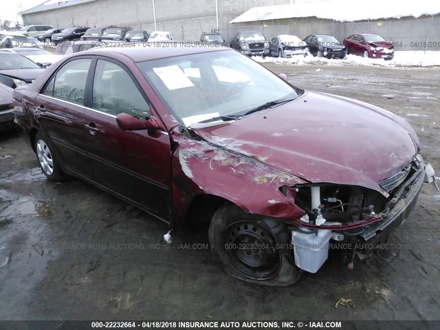 4T1BE32K93U142592 - 2003 TOYOTA CAMRY LE/XLE/SE RED photo 1