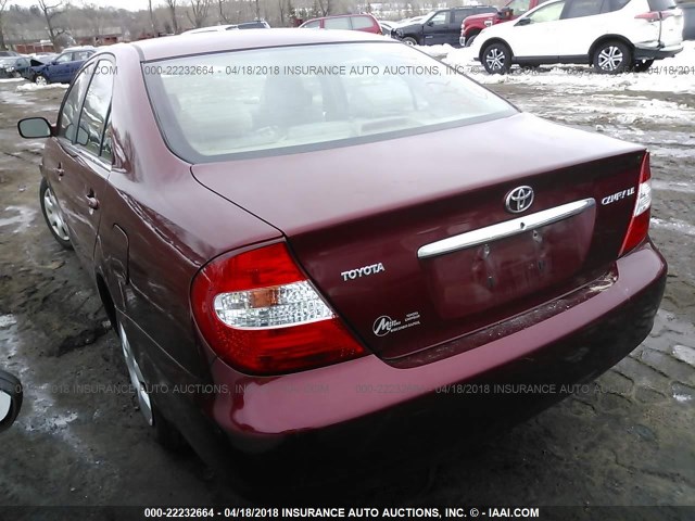 4T1BE32K93U142592 - 2003 TOYOTA CAMRY LE/XLE/SE RED photo 3