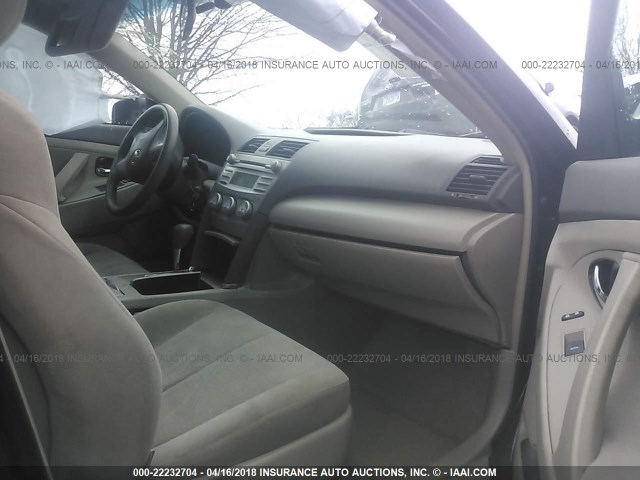 4T1BF3EK6BU184788 - 2011 TOYOTA CAMRY SE/LE/XLE BLACK photo 5