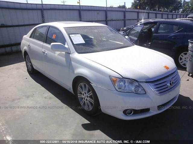 4T1BK36B08U273789 - 2008 TOYOTA AVALON XL/XLS/TOURING/LIMITED WHITE photo 1