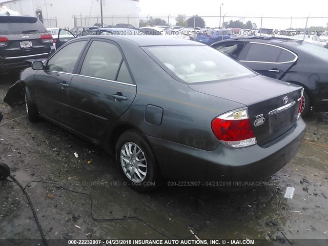 4T1BE32KX5U045422 - 2005 TOYOTA CAMRY LE/XLE/SE GREEN photo 3