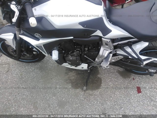 JYARM06E9FA002245 - 2015 YAMAHA FZ07 WHITE photo 9