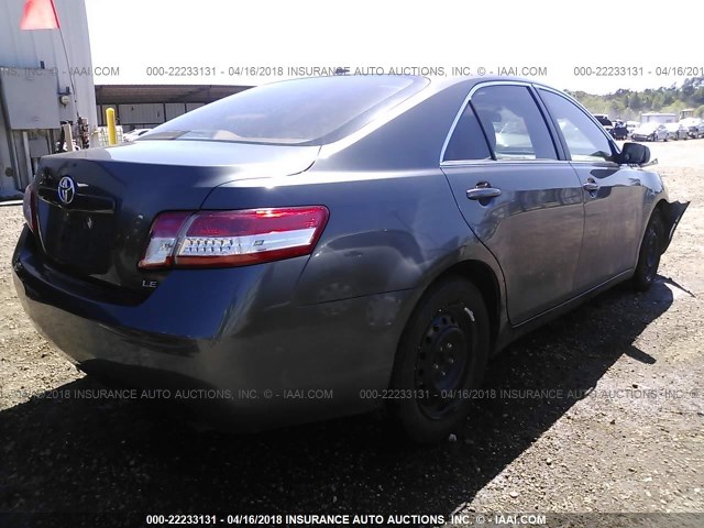 4T4BF3EK7AR046357 - 2010 TOYOTA CAMRY SE/LE/XLE GRAY photo 4