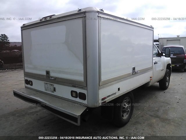 1GC0CVCG0DF114712 - 2013 CHEVROLET SILVERADO C2500 HEAVY DUTY WHITE photo 4