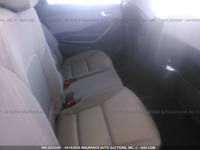 KM8SM4HF7HU168232 - 2017 HYUNDAI SANTA FE SE GRAY photo 8