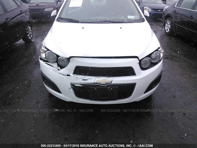 1G1JD5SHXC4105000 - 2012 CHEVROLET SONIC LT WHITE photo 6