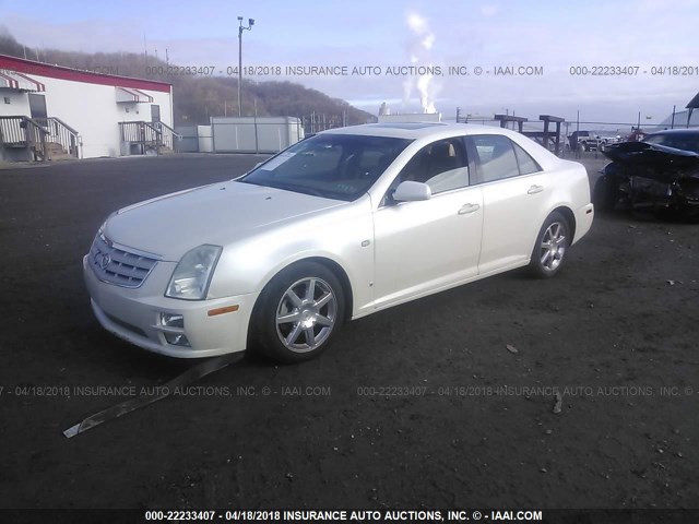 1G6DC67A760157501 - 2006 CADILLAC STS WHITE photo 2