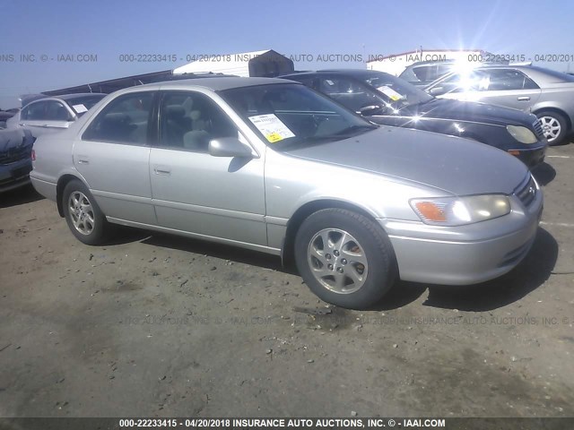 4T1BF22K8YU110442 - 2000 TOYOTA CAMRY LE/XLE SILVER photo 1