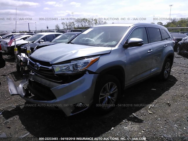 5TDKKRFHXES016876 - 2014 TOYOTA HIGHLANDER XLE ვერცხლისფერი ფოტო 2