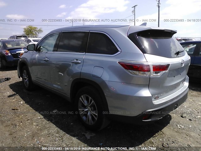 5TDKKRFHXES016876 - 2014 TOYOTA HIGHLANDER XLE ვერცხლისფერი ფოტო 3