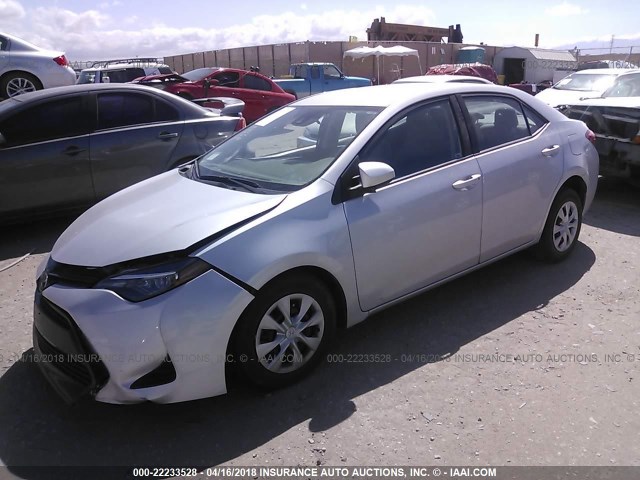 5YFBURHE3HP695688 - 2017 TOYOTA COROLLA L/LE/XLE/SE/XSE SILVER photo 2