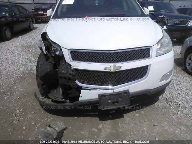 1GNER23D79S102846 - 2009 CHEVROLET TRAVERSE LT WHITE photo 6