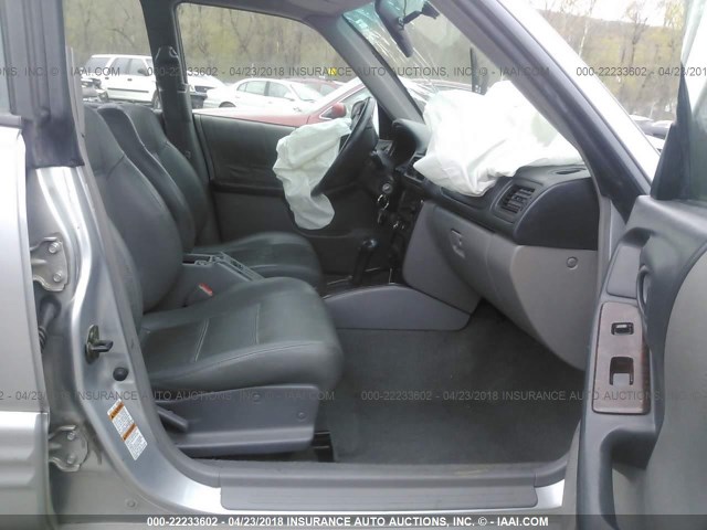 JF1SF656X2H750037 - 2002 SUBARU FORESTER S SILVER photo 5
