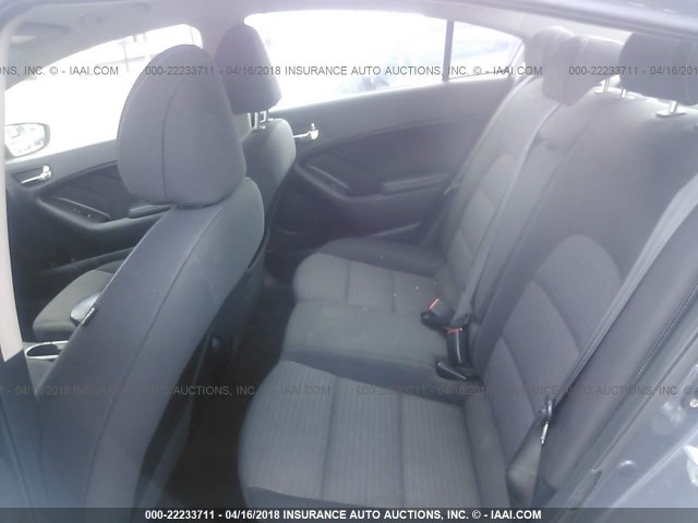 KNAFX4A64E5101078 - 2014 KIA FORTE LX GRAY photo 8