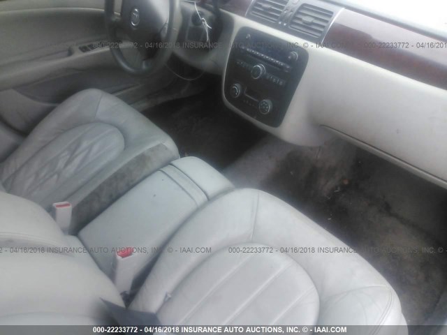 1G4HD57286U241734 - 2006 BUICK LUCERNE CXL SILVER photo 5