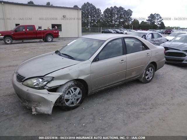 4T1BE32K05U605478 - 2005 TOYOTA CAMRY LE/XLE/SE ოქროსფერი ფოტო 2