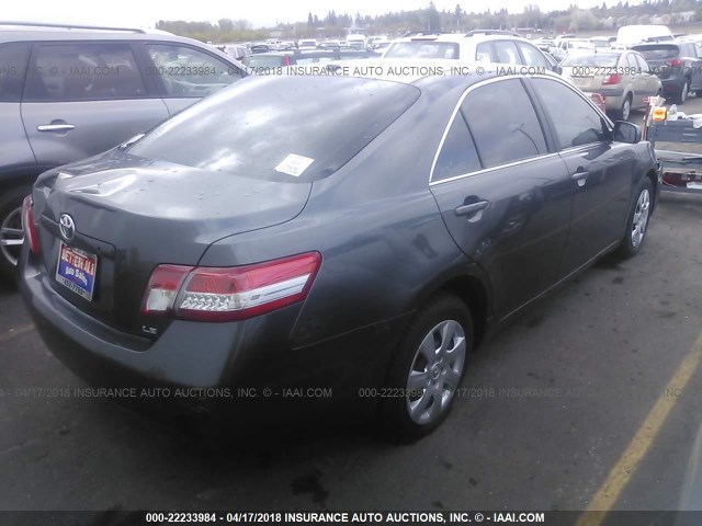 4T4BF3EK6BR111877 - 2011 TOYOTA CAMRY SE/LE/XLE GRAY photo 4