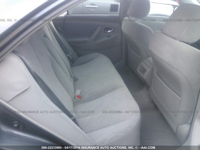 4T4BF3EK6BR111877 - 2011 TOYOTA CAMRY SE/LE/XLE GRAY photo 8