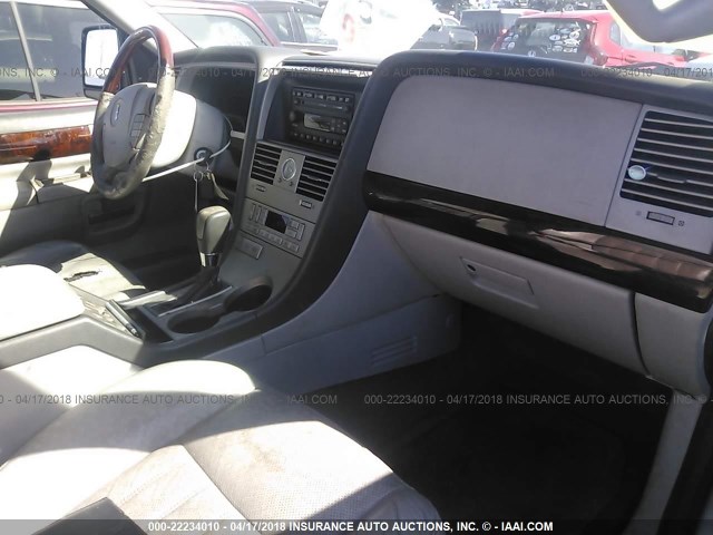 5LMEU68H34ZJ31439 - 2004 LINCOLN AVIATOR Gümüş foto 5