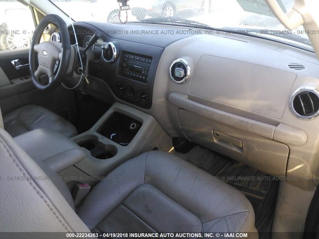 1FMFU155X5LA42962 - 2005 FORD EXPEDITION XLT მწვანე ფოტო 5