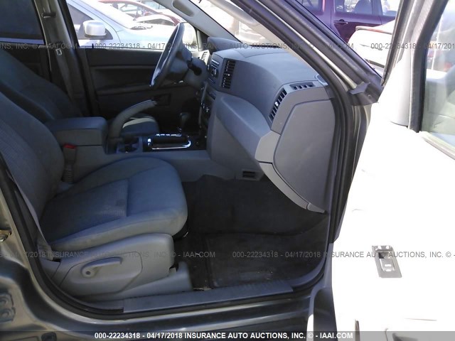 1J8GR48K27C640374 - 2007 JEEP GRAND CHEROKEE LAREDO/COLUMBIA/FREEDOM 灰色 照片 5