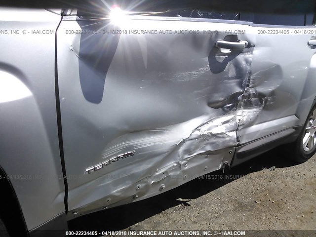 2CTFLEEW8A6380410 - 2010 GMC TERRAIN SLE SILVER photo 6