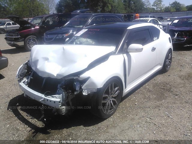 JTKJF5C76E3072585 - 2014 TOYOTA SCION TC 白色 照片 2
