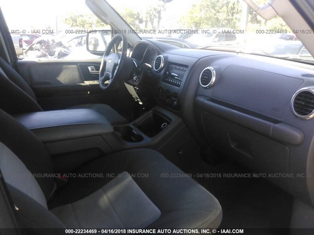 1FMRU15W73LA62928 - 2003 FORD EXPEDITION XLT 黑色 照片 5