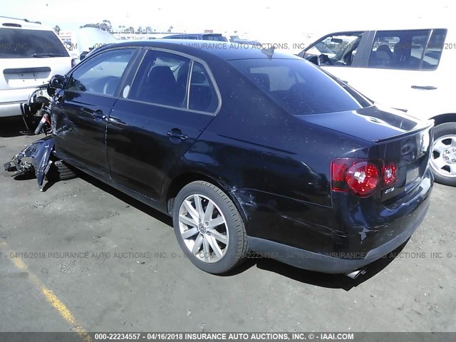 3VWRA7AJ6AM025761 - 2010 VOLKSWAGEN JETTA WOLFSBURG 黑色 照片 3