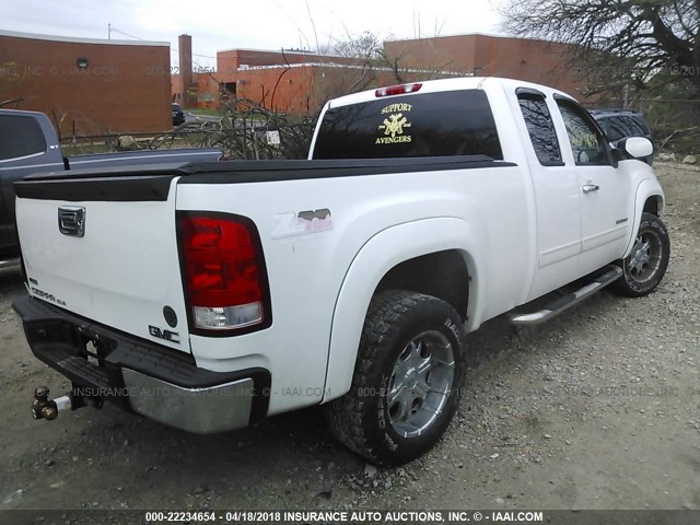 1GTSKVE32AZ101332 - 2010 GMC SIERRA K1500 SLE WHITE photo 4