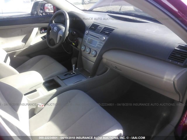 4T1BE46K69U272936 - 2009 TOYOTA CAMRY SE/LE/XLE RED photo 5