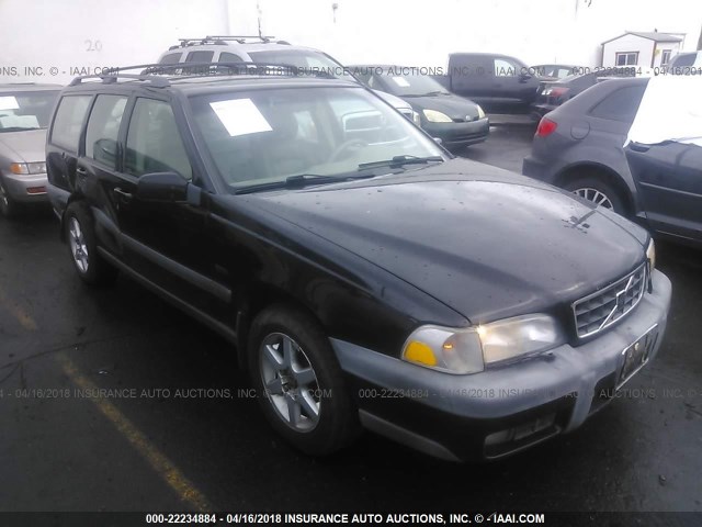 YV1LZ5648W2428089 - 1998 VOLVO V70 XC BLACK photo 1