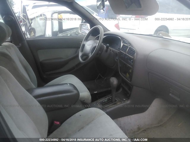 4T1BF12K2TU135033 - 1996 TOYOTA CAMRY LE/XLE/SE ოქროსფერი ფოტო 5