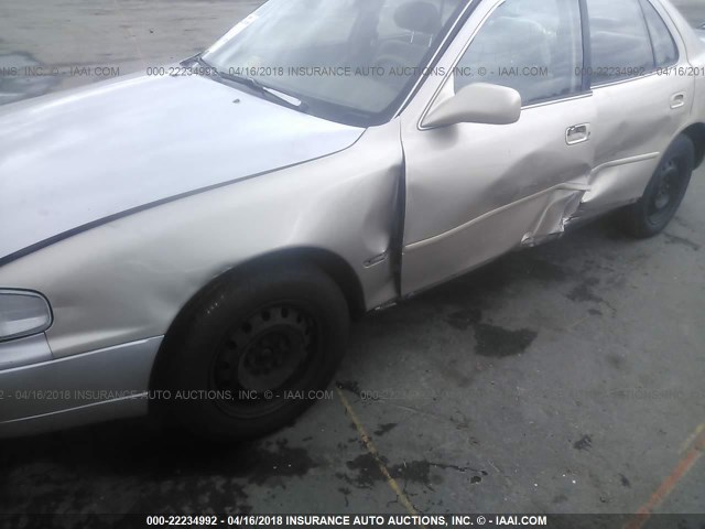 4T1BF12K2TU135033 - 1996 TOYOTA CAMRY LE/XLE/SE GOLD photo 6