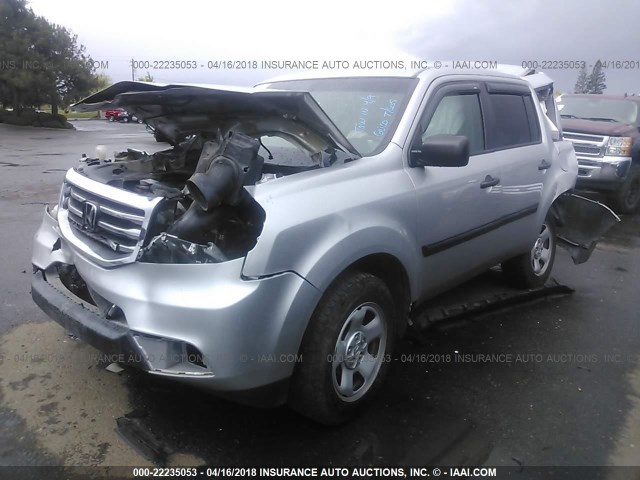 5FNYF4H22EB019513 - 2014 HONDA PILOT LX SILVER photo 2