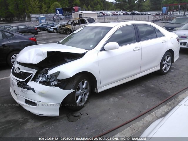 4T1BK46K37U537947 - 2007 TOYOTA CAMRY NEW GENERAT LE/XLE/SE WHITE photo 2