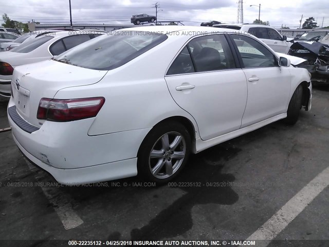 4T1BK46K37U537947 - 2007 TOYOTA CAMRY NEW GENERAT LE/XLE/SE WHITE photo 4