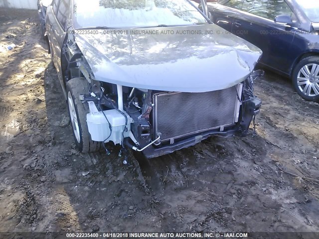 4T1BF1FK6EU439138 - 2014 TOYOTA CAMRY L/SE/LE/XLE ნაცრისფერი ფოტო 6