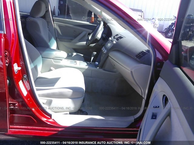 4T1BF3EK0BU155058 - 2011 TOYOTA CAMRY SE/LE/XLE 红色 照片 5