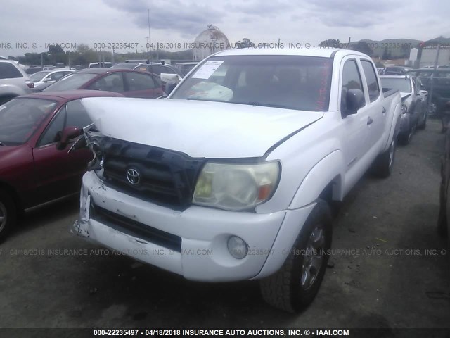 5TEMU52N18Z489256 - 2008 TOYOTA TACOMA DOUBLE CAB LONG BED WHITE photo 2