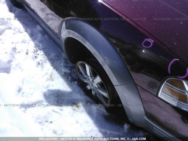 1FMDK02W38GA12302 - 2008 FORD TAURUS X SEL MAROON photo 6