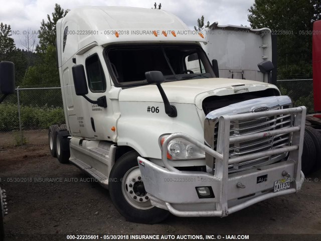 1FUJGLDR6CSBD7177 - 2012 FREIGHTLINER CASCADIA 125  WHITE photo 1