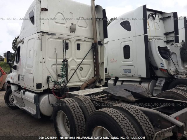 1FUJGLDR6CSBD7177 - 2012 FREIGHTLINER CASCADIA 125  WHITE photo 3