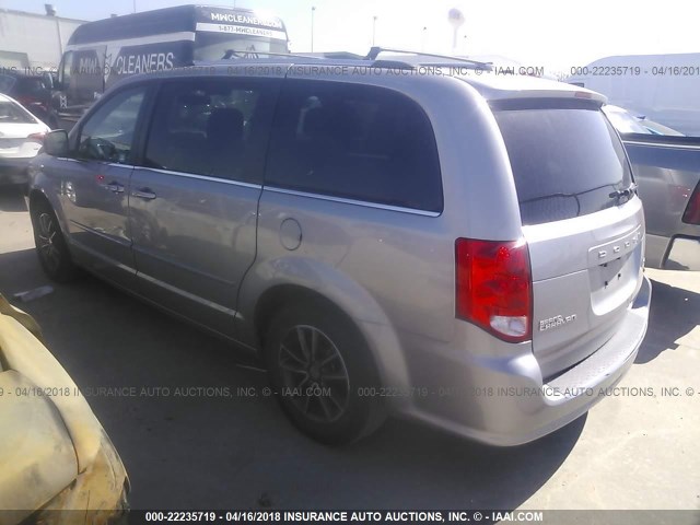 2C4RDGCG5HR799823 - 2017 DODGE GRAND CARAVAN SXT GRAY photo 3