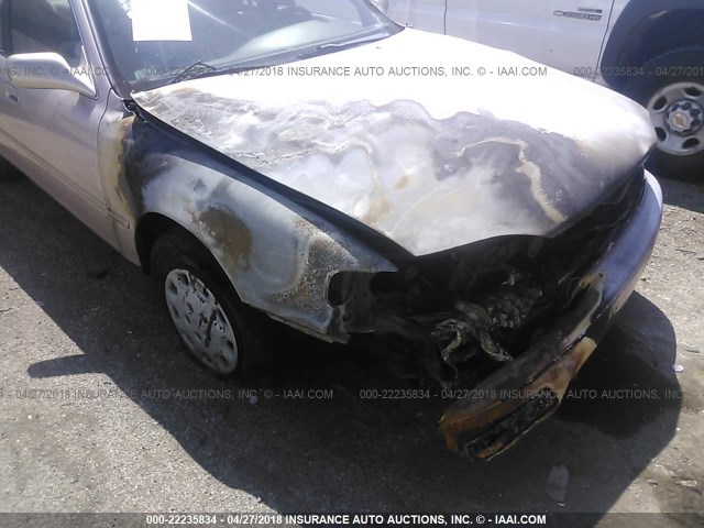 4T1BG12K9TU783658 - 1996 TOYOTA CAMRY DX/LE/XLE ვერცხლისფერი ფოტო 6