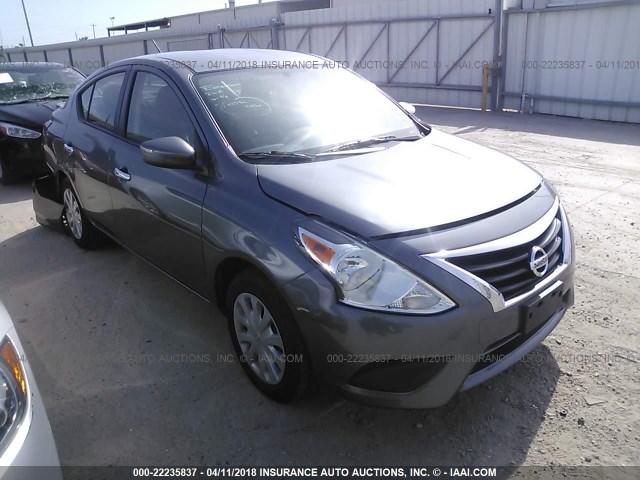 3N1CN7AP5JL808242 - 2018 NISSAN VERSA S/S PLUS/SV/SL GRAY photo 1